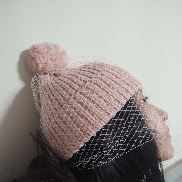2 pieces Veiled pink beanie hats - Picture 6 of 6